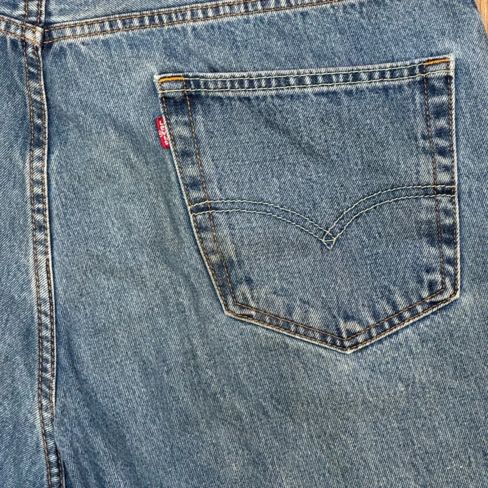 Levis 550 Mens Relaxed Fit Tapered Leg Blue Denim Jeans W40 L32 Medium Wash